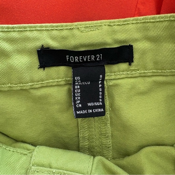Forever 21 Green Mini Skirt with Pockets - Picture 7 of 7